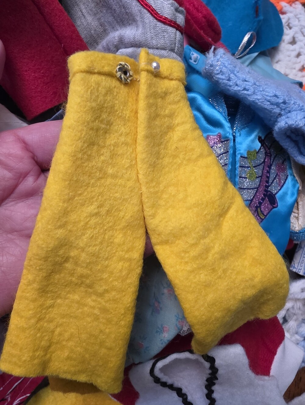 Vintage Doll Clothes Set in Yellow, Blue, Red, Green - Picture 9 of 14